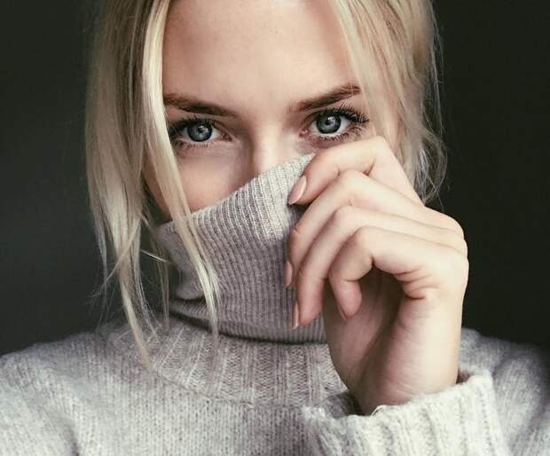 Lena Gercke (lenagercke / 13.11.2017): "Red Nose., Image: 355300542, License: Rights-managed, Restrictions: , Model Release: no, Credit line: Profimedia, Face To Face A