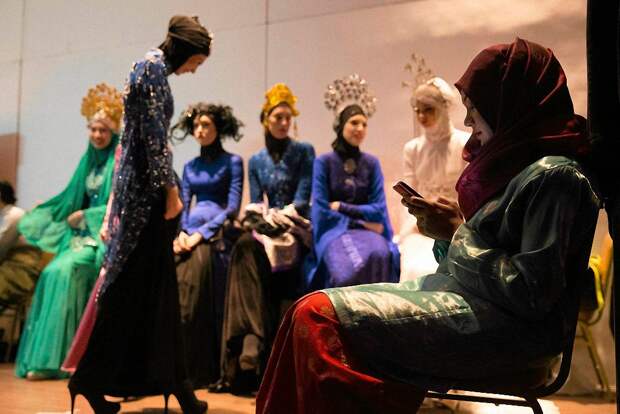 Исламская мода и Miss World Muslimah Исламская мода и Miss World Muslimah