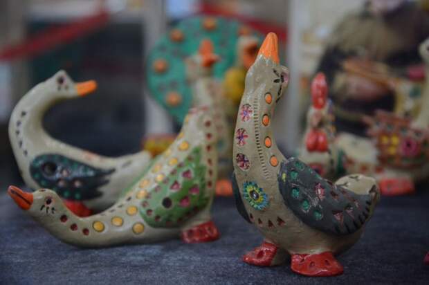 На выставке в Саратове представили самую большую коллекцию саратовской глиняной игрушки