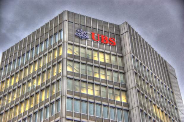 UBS Europe заподозрил Усманова в подозрительных операциях