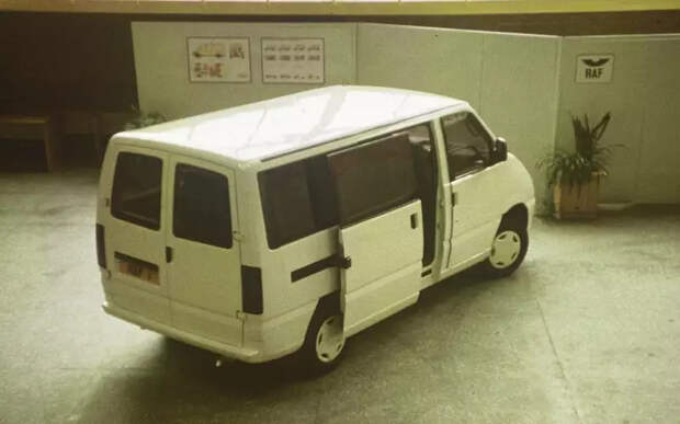 Последний шанс: удивительные рижские микроавтобусы, которых не было