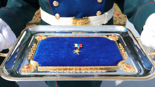 Путин 1 мая присвоил звания Героев Труда и знаки «За успехи в труде»