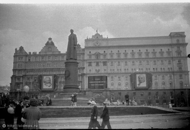 Самая красивая площадь Москвы lubyanskayaploshad 35 Самая красивая площадь Москвы