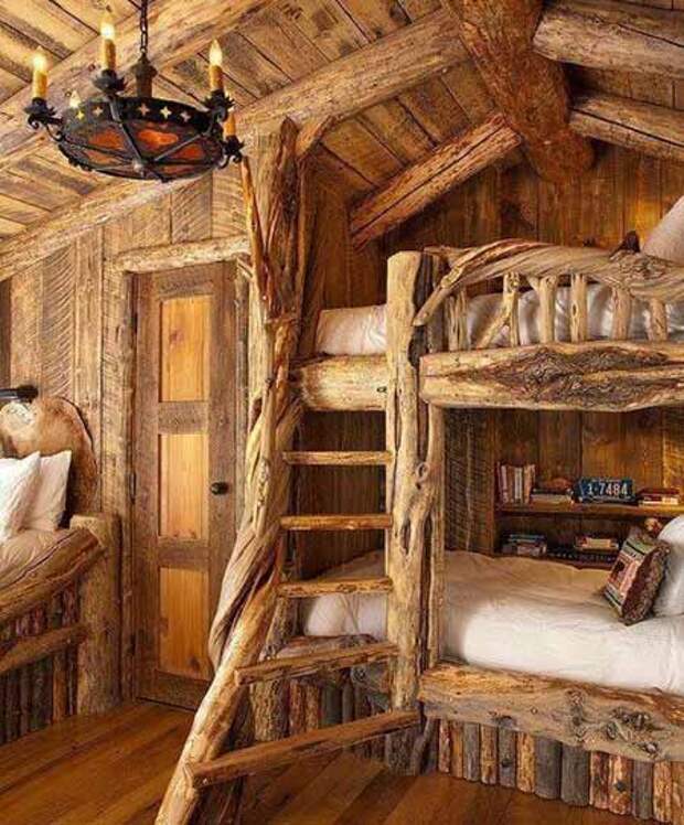 необычный интерьер деревянного дома фото