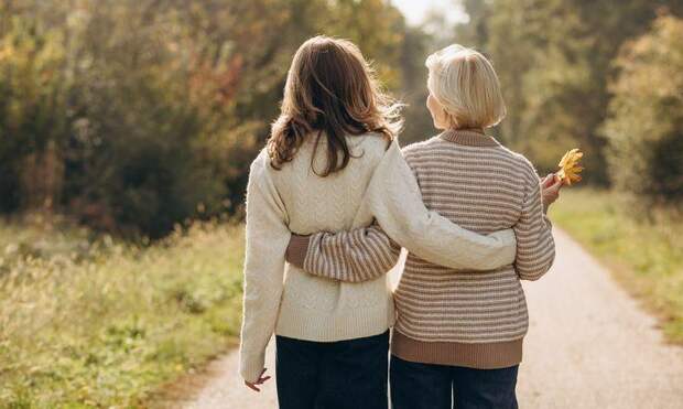 К чему снится мама — толкование по соннику