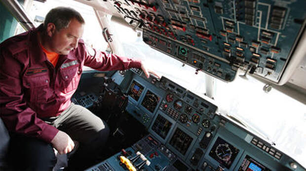 Рогозин: Румыния подвергла опасности жизни пассажиров самолета S7