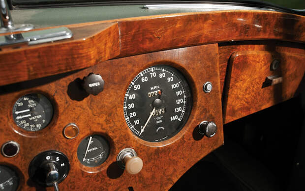 Jaguar xk 120 roadster