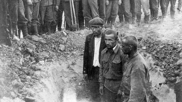 Кого из советских граждан немцы не брали в плен