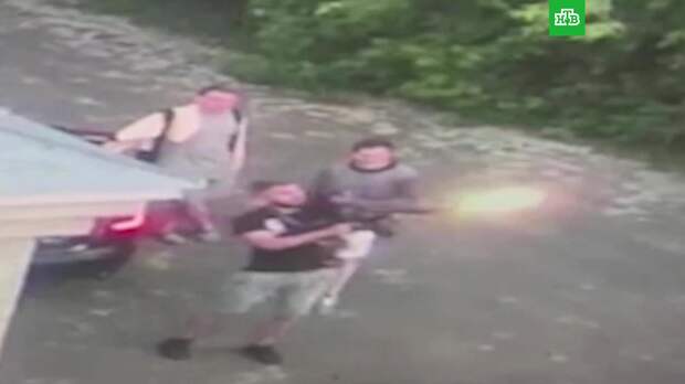 Трое мужчин открыли стрельбу у церкви на северо-западе Москвы