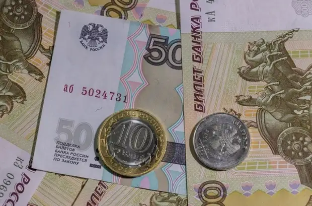 Власти рассматривают повышение МРОТ и прожиточного минимума