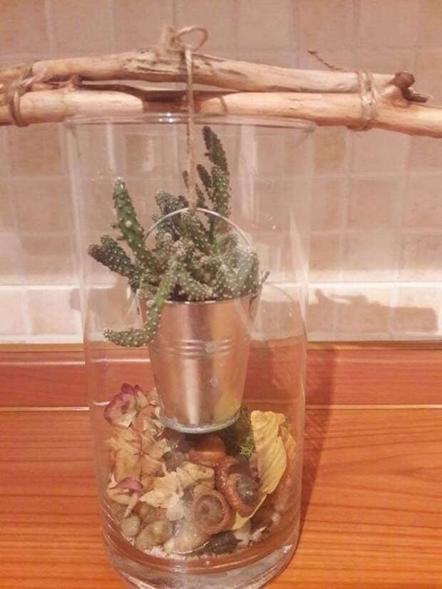 Впечатляющий способ переделать обычную стеклянную вазу в удивительный декор