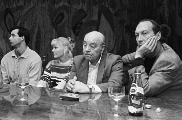 Звёзды советского кино в лихие 90-е