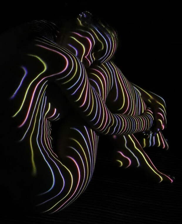 Женское тело и свет: фотографии Dani Olivier Женское тело и свет: фотографии Dani Olivier