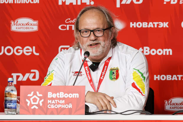 Тренер Мали предрек сборной России выход в 1/2 финала чемпионата мира