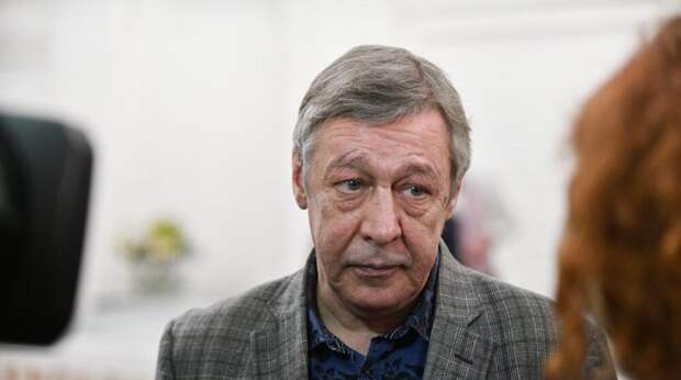 Михаила Ефремова впервые заметили после репетиции в театре