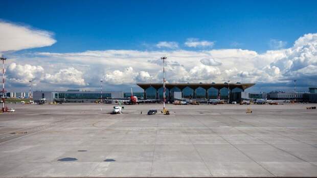 Следователи устанавливают обстоятельства экстренной посадки самолета Hainan в «Пулково»