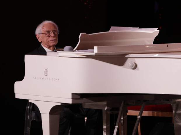 Зацепин отмечает 100-летие в Кремле со звездами, которых выбрал сам: фото, видео