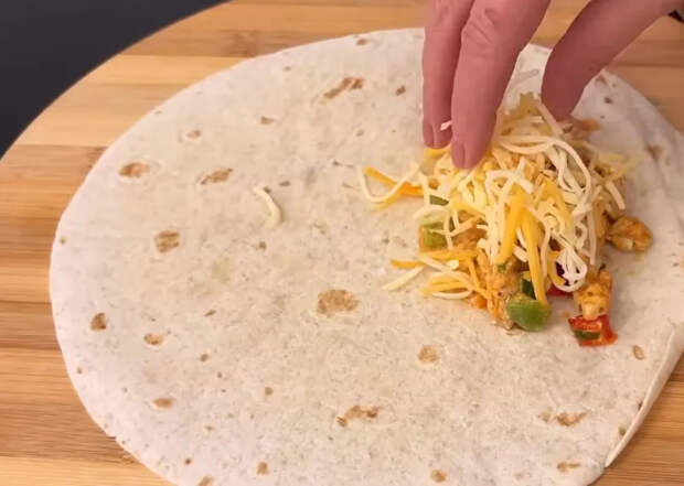 Быстрый ужин в лаваше: сочное филе в сливках и супер-корочка снаружи. Просто объедение!