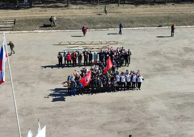 В Екатеринбурге военнослужащие ЦВО провели военно-патриотическое мероприятие для школьников