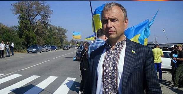 УКРАИНСКИЙ ЧИНОВНИК ЗАПИСАЛ ОБРАЩЕНИЕ К ПУТИНУ: ВЫ ЗАСТАВИЛИ НАС СТРАДАТЬ И ПЛАКАТЬ, ДАЙТЕ ДЕНЕГ (ВИДЕО) УКРАИНСКИЙ ЧИНОВНИК ЗАПИСАЛ ОБРАЩЕНИЕ К ПУТИНУ: ВЫ ЗАСТАВИЛИ НАС СТРАДАТЬ И ПЛАКАТЬ, ДАЙТЕ ДЕНЕГ (ВИДЕО)