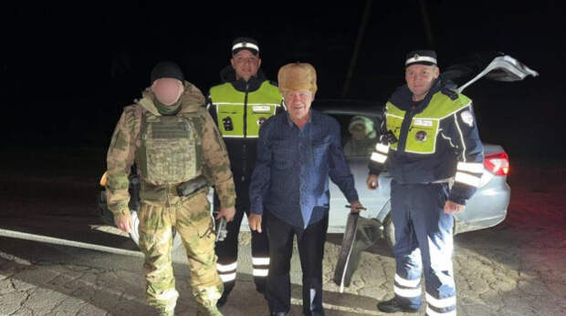 В Евпатории автоинспекторы помогли водителю-пенсионеру