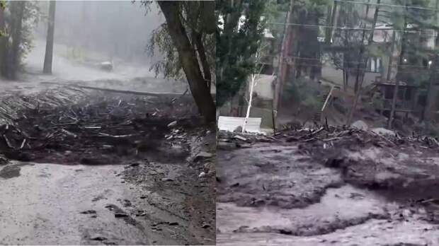 Вода на подходе в русле реки и уже в деревне (Руидосо, Нью-Мексико; 8 июля) ▶️
