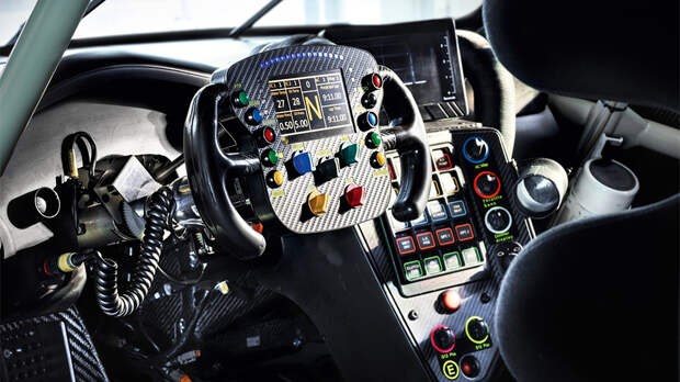 Новый Porsche 911 RSR оснастили системой предупреждения о приближающихся машинах. Фото 3