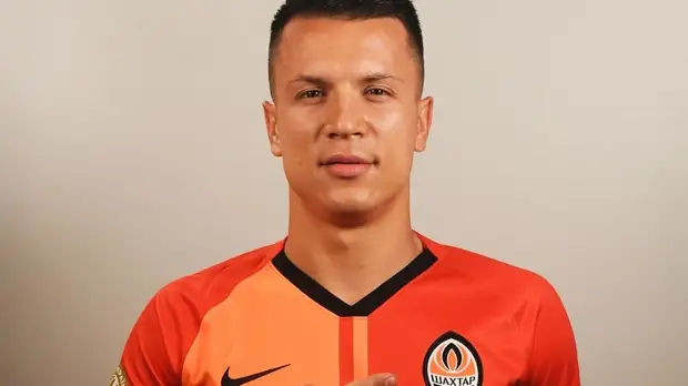 Украинский футболист Коноплянка перешёл из «Шальке» в «Шахтёр»