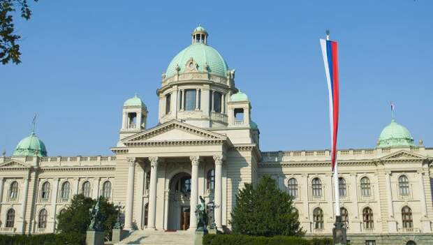 Посол: Сербия не будет вводить санкции против РФ, несмотря на давление Посол: Сербия не будет вводить санкции против РФ, несмотря на давление