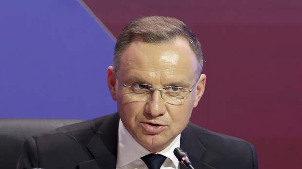 Президент Польши приостановил действие ДОВСЕ