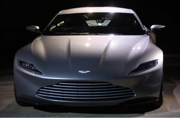 Новая подружка Джеймса Бонда — cуперкар Aston Martin DB10 Новая подружка Джеймса Бонда — cуперкар Aston Martin DB10
