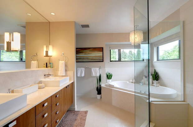 В ванной комнате хорошо будут смотреться небольшие компактные системы хранения с фасадами выполненными под дерево