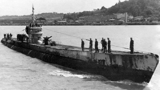 Подводная лодка U 178 в Бордо. 1943 год