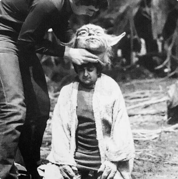 28. "Звёздные войны. Эпизод V: Империя наносит ответный удар" (1980) 28. "Звёздные войны. Эпизод V: Империя наносит ответный удар" (1980)