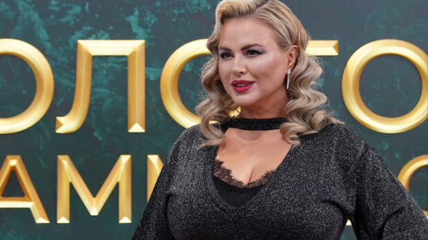 «Могу сильно укусить»: Семенович о проявлении любви