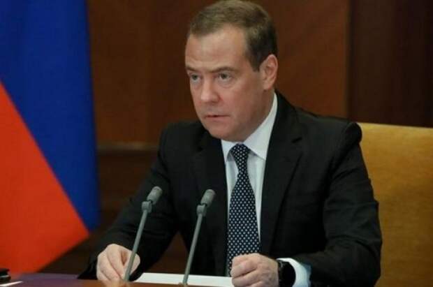 Медведев: экс-генсек НАТО Расмуссен впал в доктринёрское слабоумие