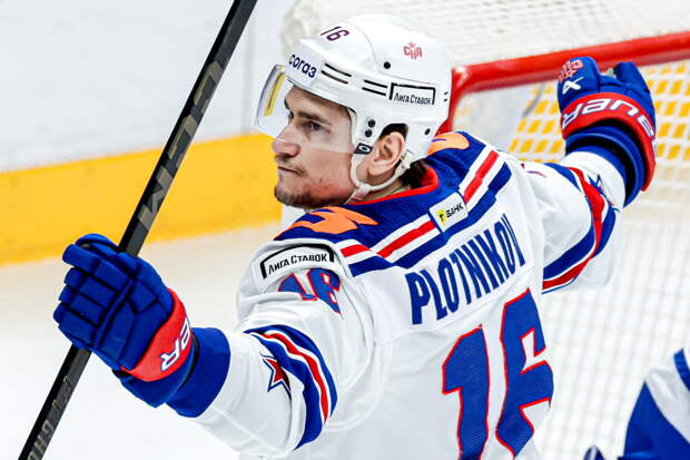 Капитан СКА Плотников провел 1000-й матч в КХЛ