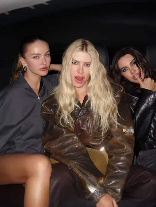 Кристина Романова, Елена Перминова и Оксана Самойлова