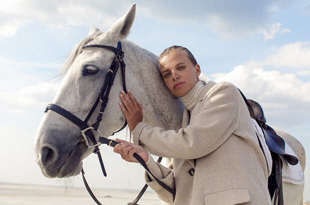 Первые осенние капсулы, молодой российский бренд и спорт: смотрим новые лукбуки