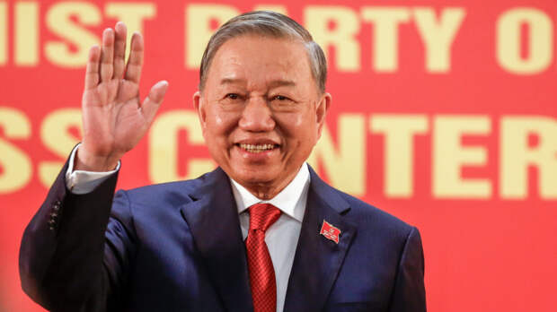 Генсек ЦК Компартии Вьетнама пригласил Путина посетить страну