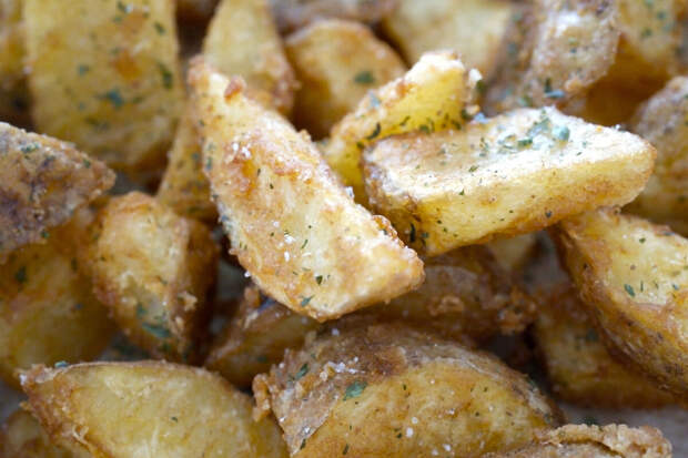 Диетолог Поляков: в день можно съедать около 200–300 граммов картофеля