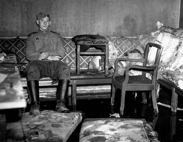 История в архивных фотографиях, смысл которых уже не разобрать без подсказки История в архивных фотографиях, смысл которых уже не разобрать без подсказки