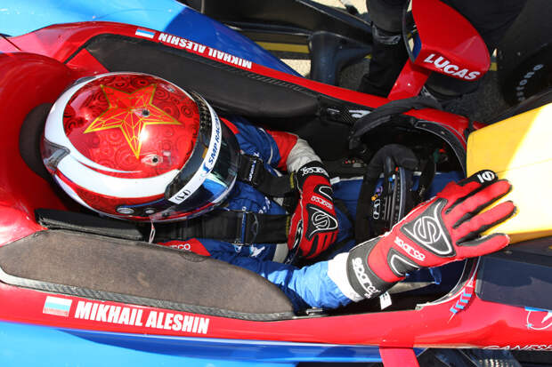 Первый пилот из России в Indycar о жизни в США, музыке и авариях. Фото 11