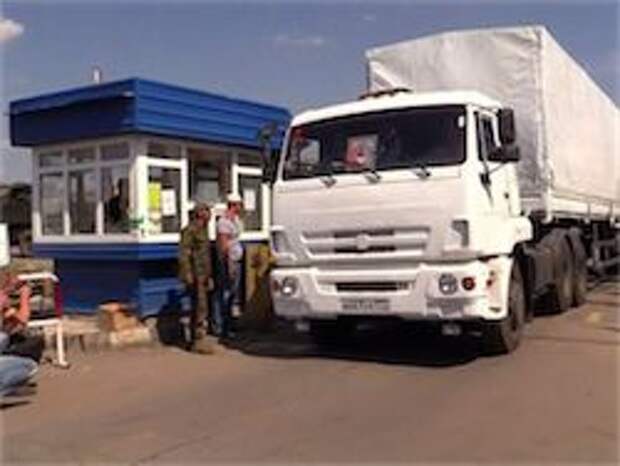 В Луганск уже въехали более ста фур с гуманитарной помощью из РФ В Луганск уже въехали более ста фур с гуманитарной помощью из РФ
