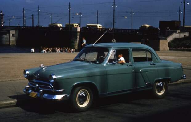 Новейший советский автомобиль М 21, 1957 год.