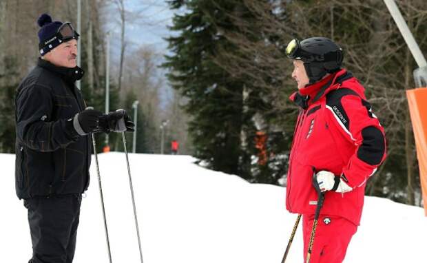 Катание на лыжах не помогло Путину и Лукашенко решить спорные вопросы. Фото: Kremlin Pool/Global Look Press