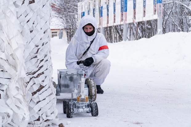 Североморцы использовали на учениях роботов и телескопические удочки из зоны СВО