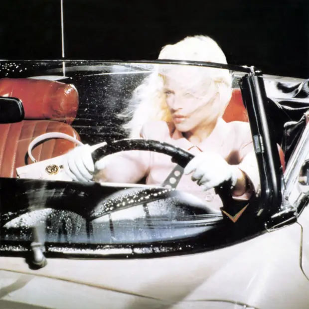 Мадонна(Madonna) в фотосессии Стивена Майзела(Steven Meisel) для Versace (1995)