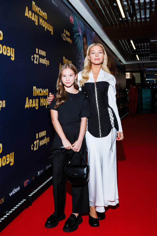 Детские желания: Кристина Асмус, Иван Охлобыстин и Лукерья Ильяшенко Детские желания: Кристина Асмус, Иван Охлобыстин и Лукерья Ильяшенко