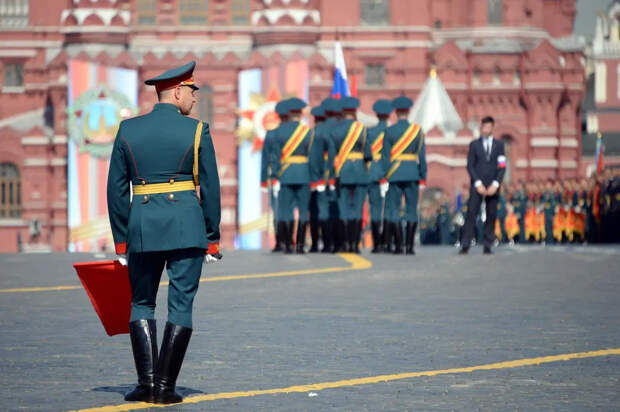 Парад Победы без военной техники: Стешин назвал истинные причины